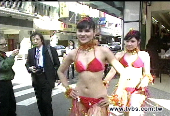秀過頭！選美皇后清涼走秀　挨批