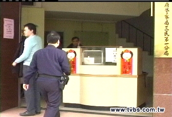 離譜!人犯鎖門脫逃 2警被送法辦