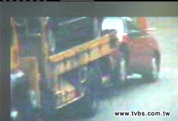 假拖吊真偷車　贓車當廢鐵回收