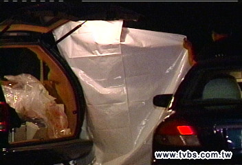 割喉遭棄! 女裸屍腫脹逾7天
