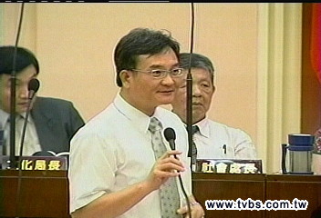 誰是「色」局藏鏡人？議員暗指建商