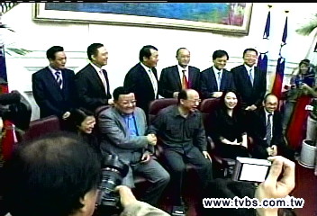 陸豪批炒房產 王石:不去台投資