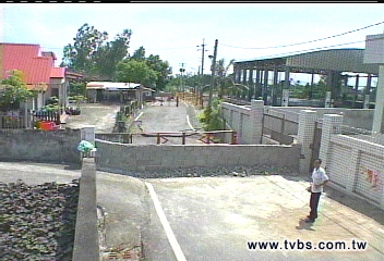 離譜路霸! 地主封路鄰居圍堵