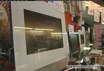 數位相框　5成驗出電磁波干擾