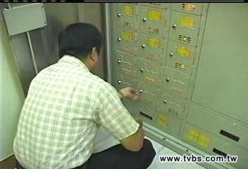 老婦被詐80萬 警攔截鎖槍櫃
