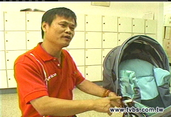 「陳幸妤用娃娃車」　日6嬰兒墜落
