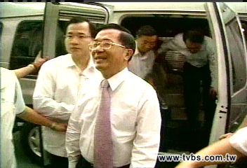 金控助扁海外獲利? 特偵查內線
