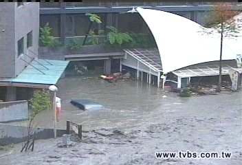 辛樂克颱／廬山溫泉區重創　下游滿目瘡痍