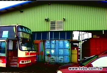 趁風打劫　4分鐘搬19錢筒搶40萬