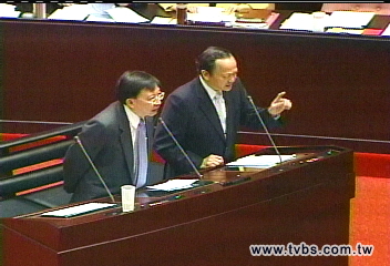 政院挨打　常委：該反制政論節目