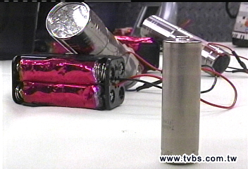 「葉綠素電池」 沾水10秒即可發電