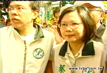 不認「暴力」 綠:官逼民反的結果