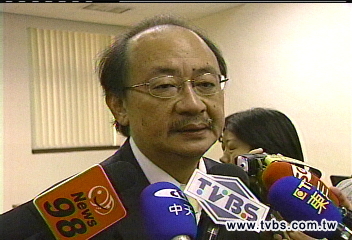 綠批政院如宵小：消費券綁架立委