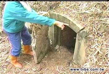 昔日野戰基地 假廟假墓掩飾地道
