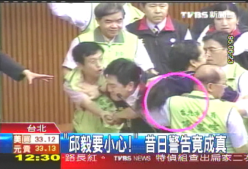 難兄難弟！　楊實秋也曾被扯假髮