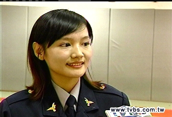 婦幼隊「漂亮警花」　網路流傳爆紅