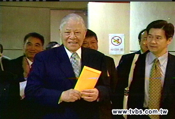 扁告發李登輝 海外洗錢16億?