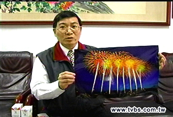 就是愛拍煙火 呂展源20年拍500場
