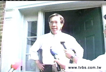 黃芳彥傳現身爾灣　住進高級大廈