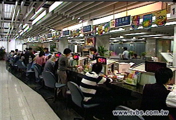 中華電徵才428個 最高年薪百萬