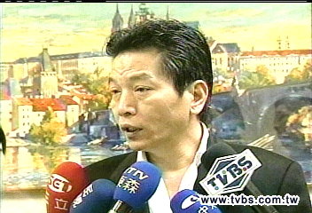 「敢進門放狗咬」　李鴻鈞狗曾傷人