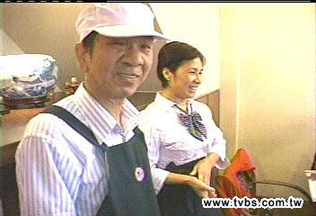 高階主管突失業　副理變廚師