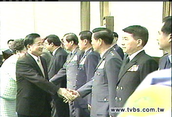 軍官醜聞／中將勾掮客　洩標案企圖買官起訴