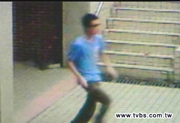 隨機殺人！　兇嫌佯問路持刀割喉