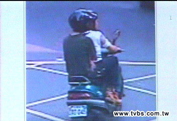 「搶」眼!學生盜穿黃短靴 飛車搶劫