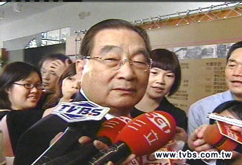 蔡家人大集合　5.2億回饋台大興學