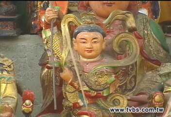 〈獨家〉落難神明隨意丟　清潔隊員「敬仰」不敢搬