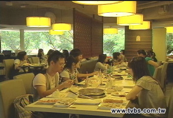 開罰吃到飽「浪費」 南北不同調