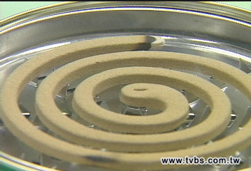 驚!環署抽驗 鱷魚蚊香竟含戴奧辛