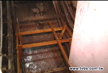 死亡陷阱!老翁跌落手扶梯 檢警究責