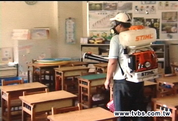 愈消愈毒 校園亂引進消毒劑挨轟