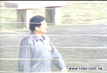 女扁迷探視 扁熱情「飛吻」送別
