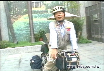 單車橫越加拿大 退休企業家騎車募款