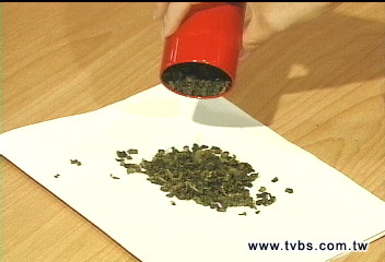 「故宮烏龍茶」 衛局驗出致癌農藥