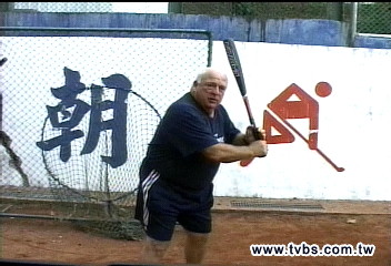 紅葉少棒打球超克難 洋基老教頭佩服