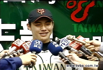 日本職棒／1800萬簽約當二軍　黃志龍投效巨人