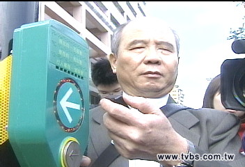 北市有聲號誌壞一半　盲人路難行
