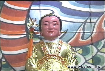 土地公娶妻　擇偶條件「黑髮、瓜子臉」
