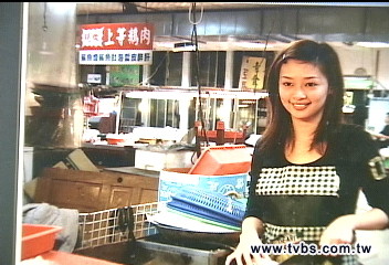 甜美正妹賣豬肉　瑞芳市場出西施