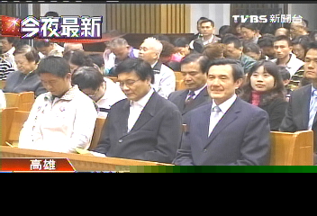 馬總統平安夜唱聖歌 遇婦人抗議