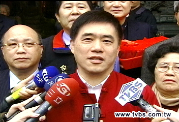 蘇拜廟北市府員工側錄? 郝:誤會