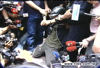 毒蠻牛害1死4傷 千面人判無期定讞
