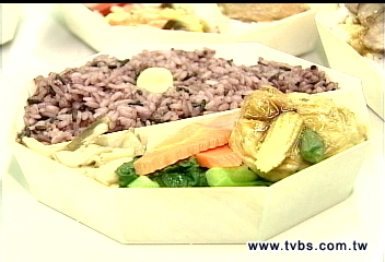 雙鐵PK新菜! 原民飯糰vs.素便當