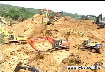 「岩錨內鏽光了」 地下水竄、順向坡塌