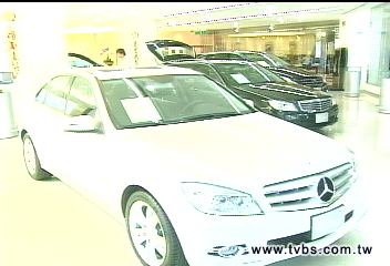買車排隊等3個月! 百萬房車缺貨