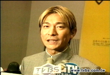 華仔獲榮譽博士　彌補僅高中畢業缺憾